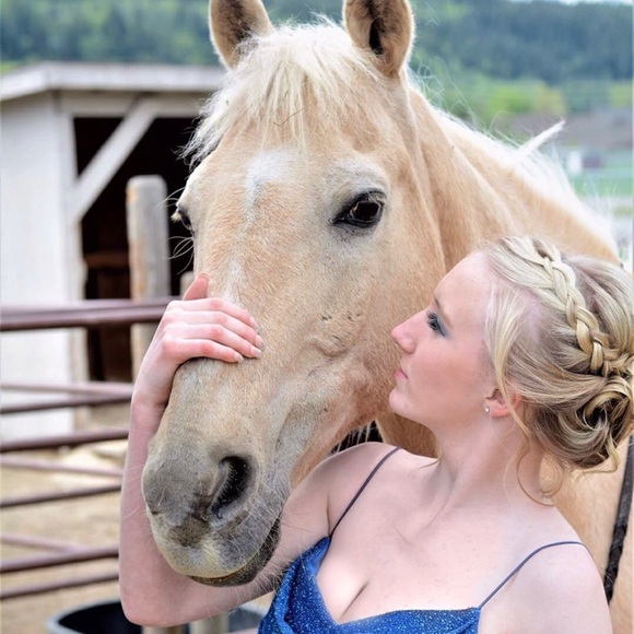 Meet your posher! Victoria 💋❤️ - Picture 2 of 3